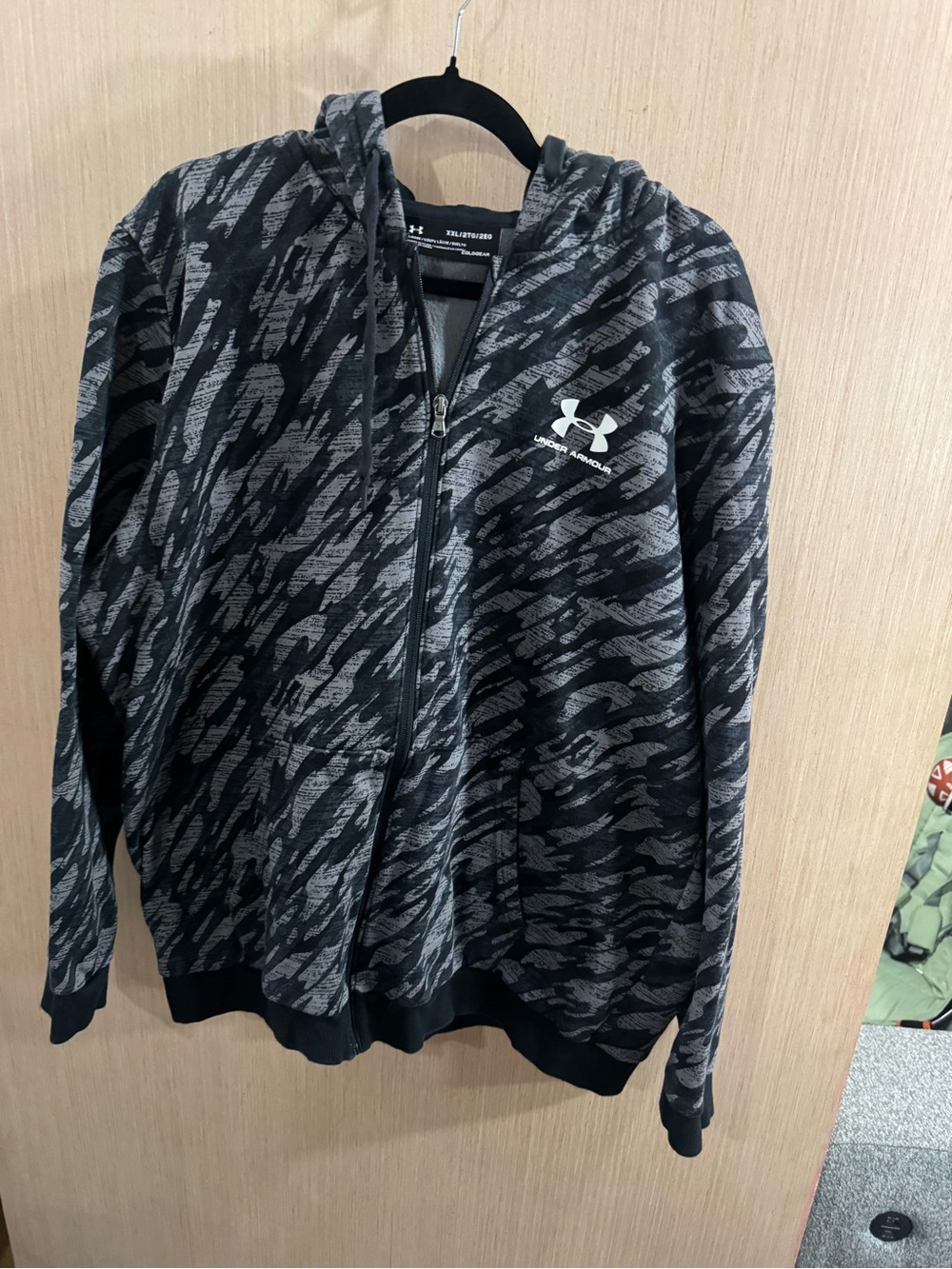 Under Armour Loose Fit Black & Charcoal Camo Full-Zip Hoodie Size XXL